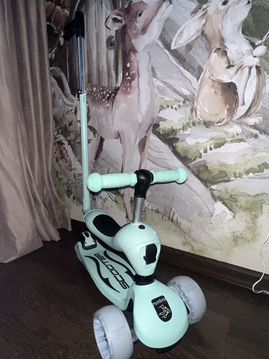Тротинетка с родителски контрол и светеи гуми