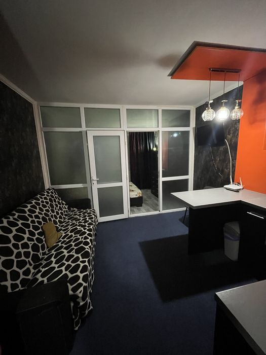 Garsoniera impartita in 2 camere,minim 3 luni