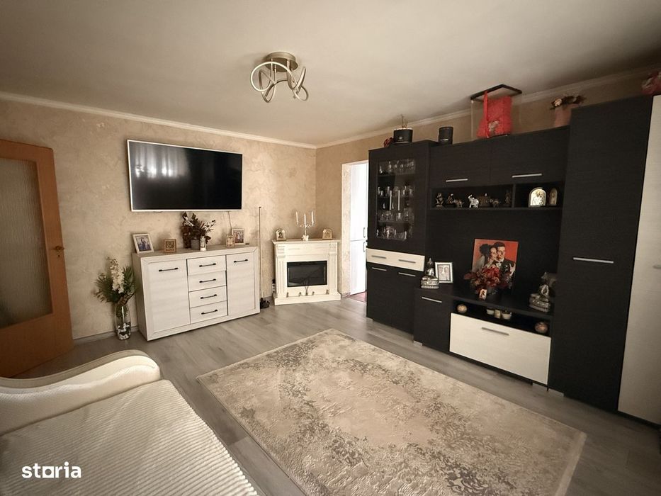 Vând apartament 2 camere tip R