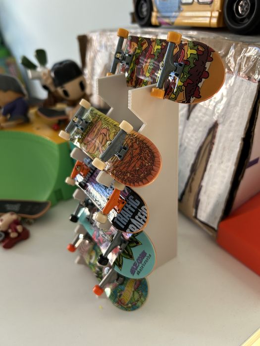 Стойка за fingerboard