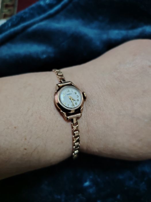 Легендарные золотые часы советского периода "Чайка"