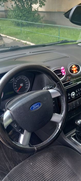 Vând Ford Focus 1.6 TDCi,an 2005,culoare gri metalizat