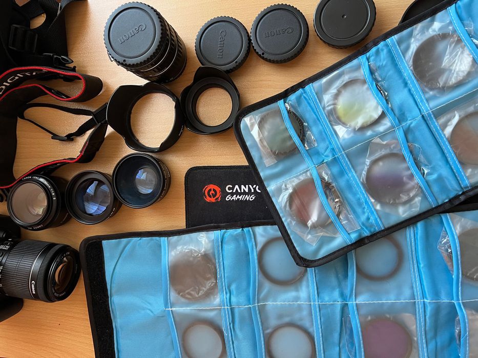 Фотоапарат Canon EOS 700D