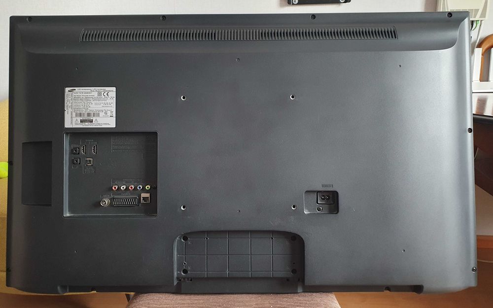 Продам телевизор Samsung в отличном состоянии