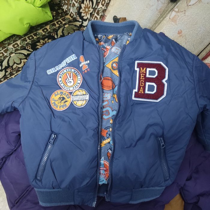 Продам бомбер для мальчика