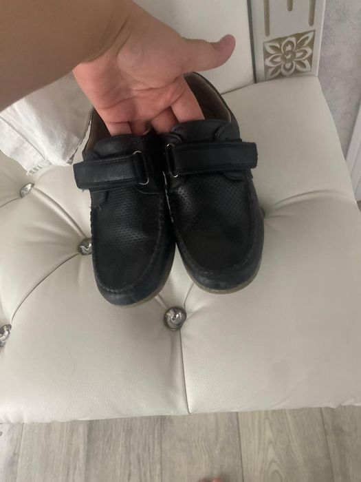 Продам школьные туфли на мальчика