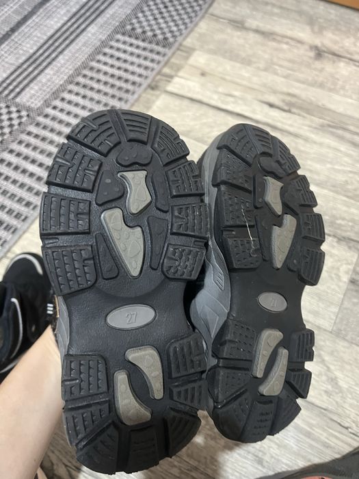 Продам детские валенки и ботинки