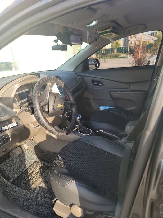 Автомобиль кобальт