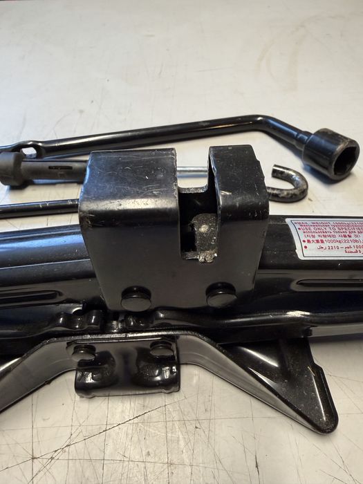 Cric original hyundai santa fee tucson