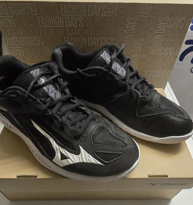 Маратонки Mizuno за зала 42