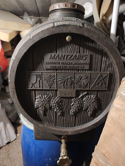 Butoi vin 180 l  cu cep in satre buna