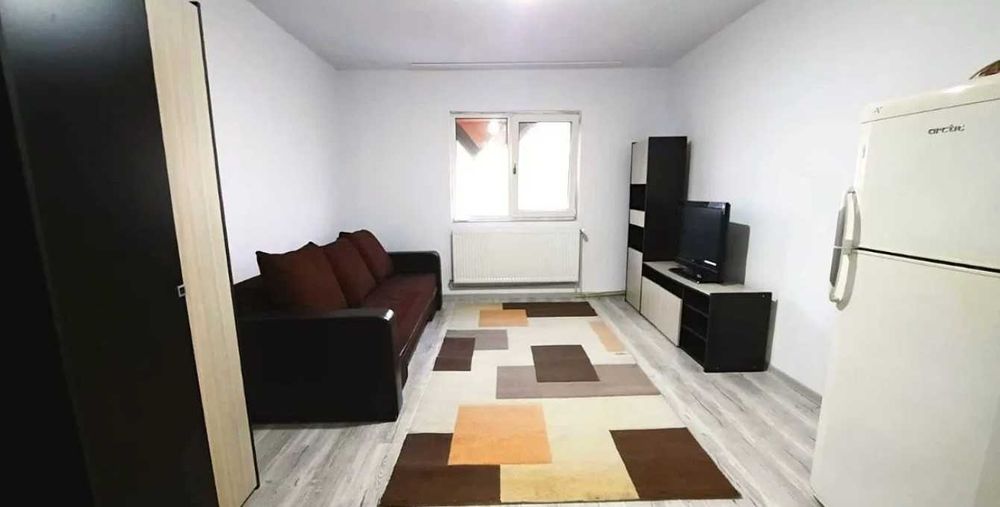 Дава се под наем Едностаен апартамент в Пловдив, Южен - 40 кв.м за 178.5 € - Снимка #2