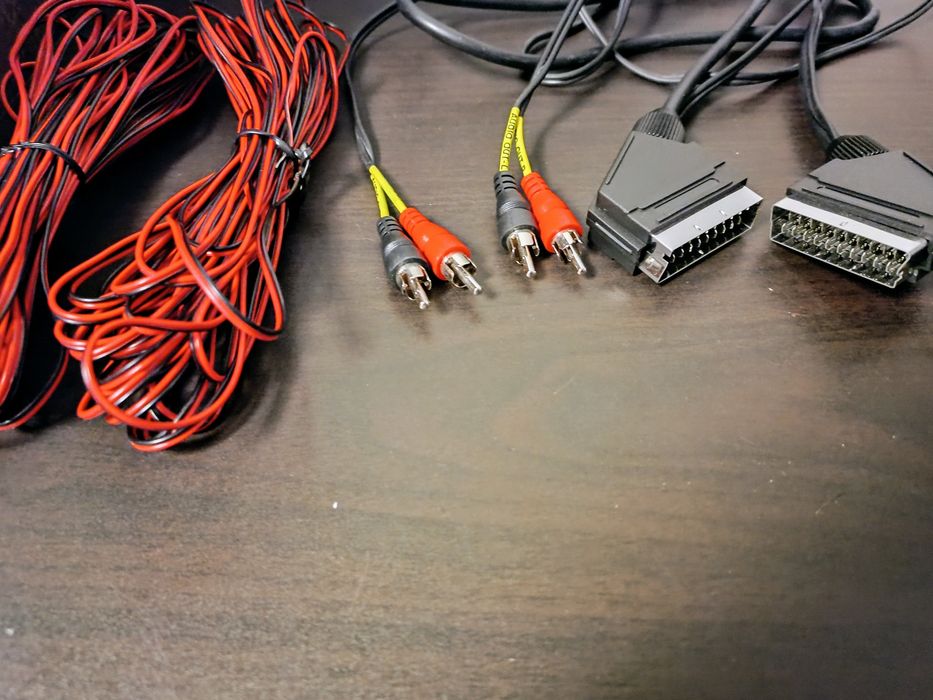Sistem audio Dolby Surround Pro Logic 8805