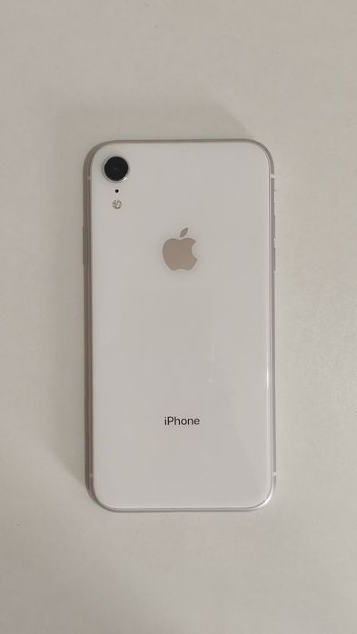 iPhone XR 128 white