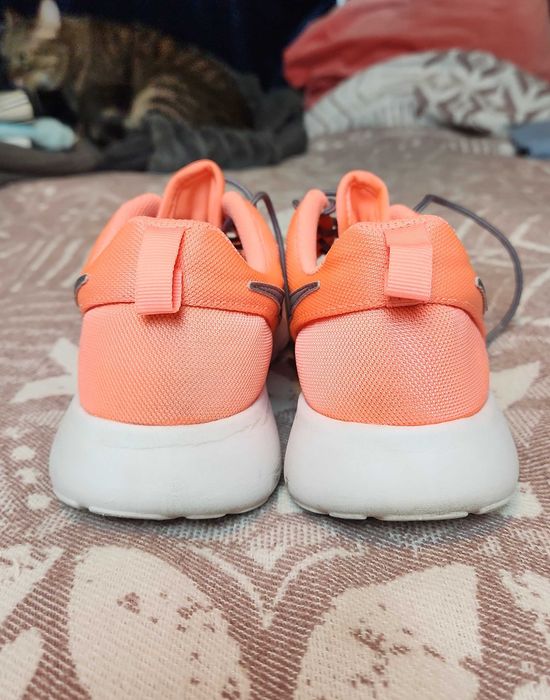 Оригинални дамски маратонки Nike