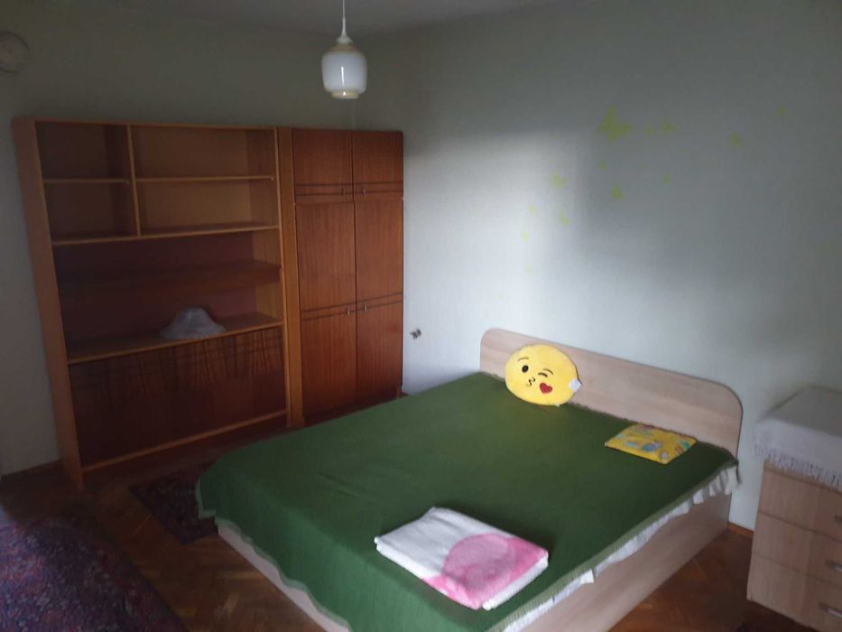 Продава се Тристаен апартамент в Русе, Център - 100 кв.м за 1350 €/кв.м - Снимка #4