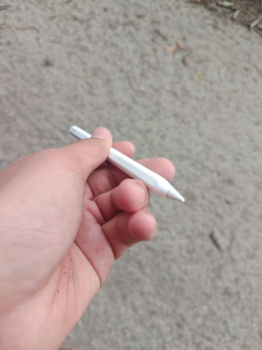 Продам Apple pencil 2 в белой расцветке