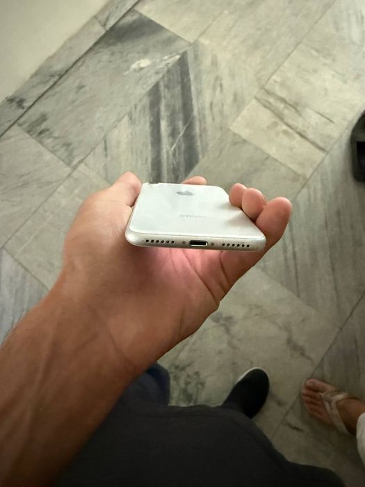 Iphone 8 64 gb 81 yomks