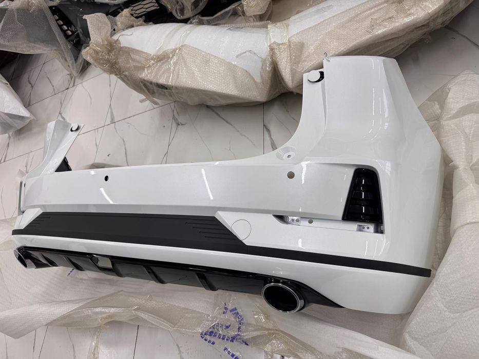 Задний Бампер белый Changan 55 Plus 3