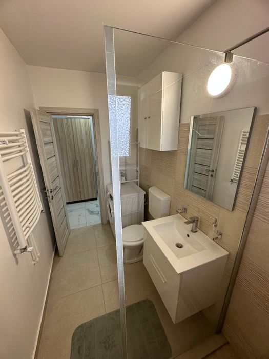 Ofer spre încheiere apartament cu 3 camere, 75m2