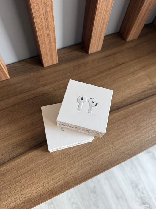 AirPods 4 - Noi - Sigilate