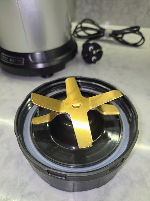 Нутри блендер Rohnson 1200 W