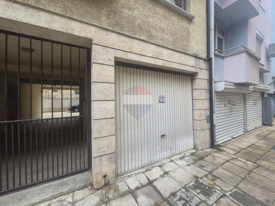 Дава се под наем Гараж / Паркомясто в Варна, Зимно кино Тракия - 13 кв.м за 150 € - Снимка #7