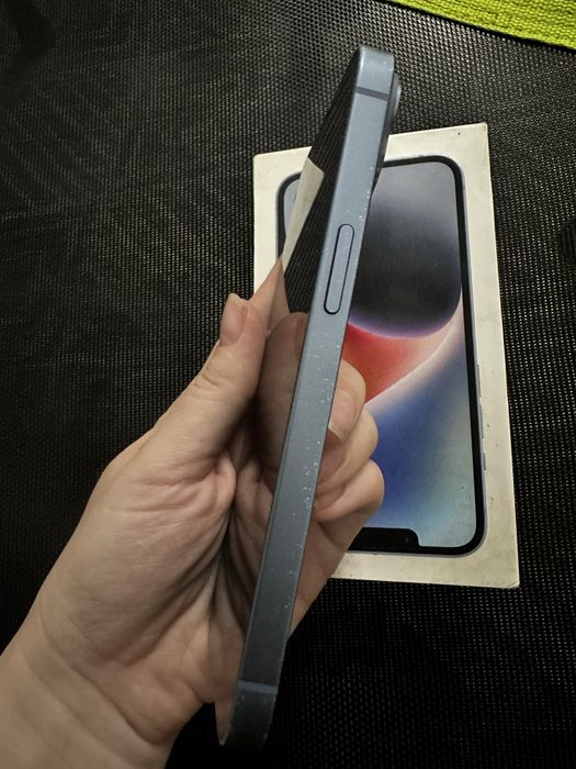 Айфон 14 в хорошем состоянии