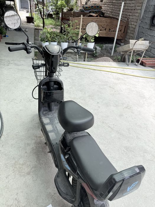 Skuter sotiladi zor narxda