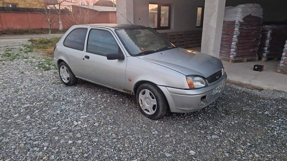 Vând Ford fiesta 1,8 diesel