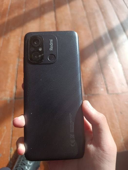 Обдменяю на телефон редми 12с