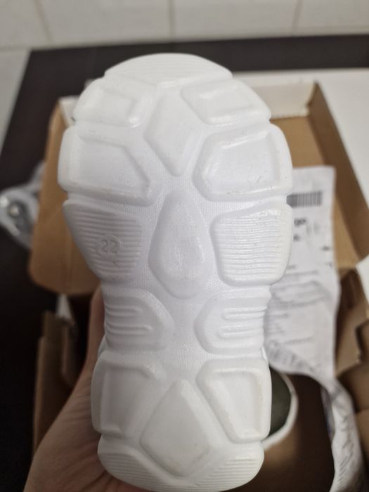 Ghetute copii marimea 22