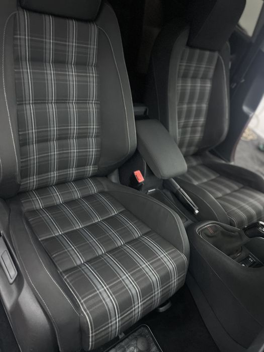 Golf 6 2.0 TDI / FULL  LED / interior GTI