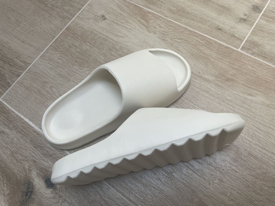 Slapi noi marime 38/39