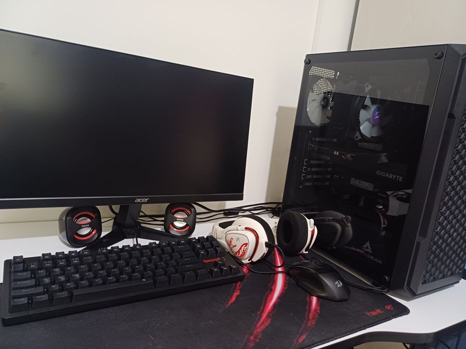 Setup Gaming Ryzen 7 5700X + RX 6600 8GB + 32GB RAM + SSD + Monitor 10