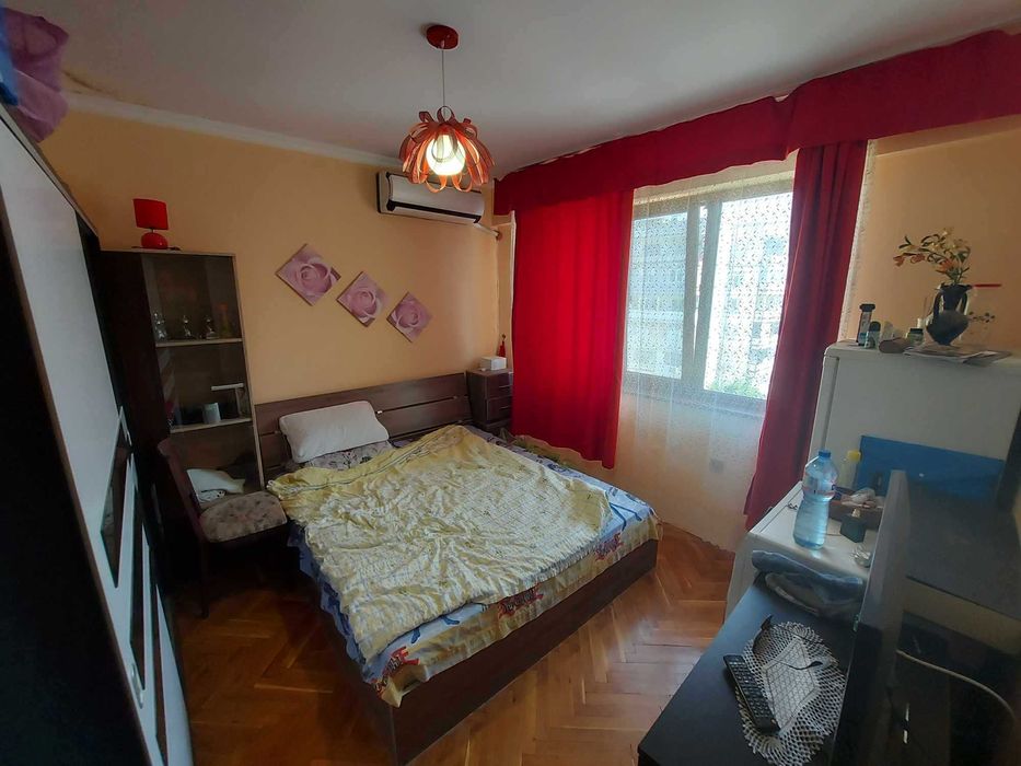 Продава се Двустаен апартамент в Търговище, Вароша - 60 кв.м за 1343 €/кв.м - Снимка #3