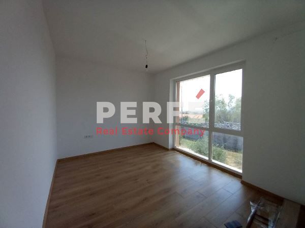 Продава се Къща в Каблешково - 100 кв.м за 1400 €/кв.м - Снимка #2