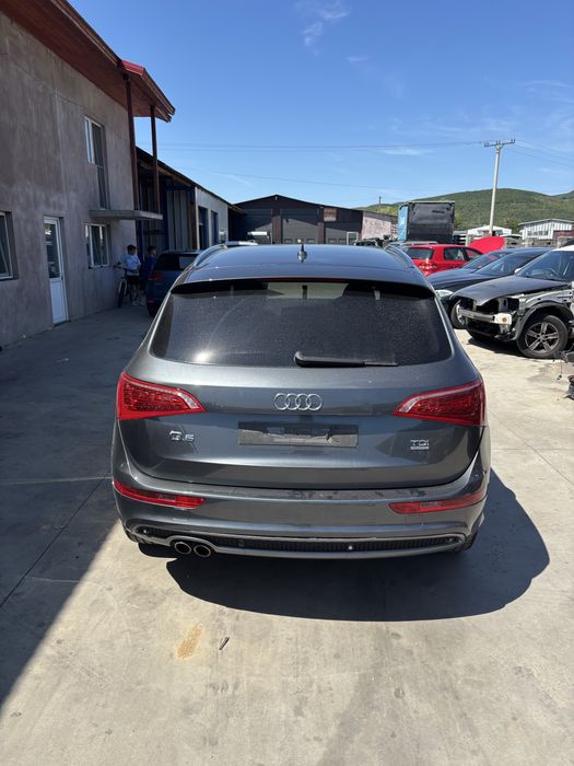 Dezmembrez Audi Q5 2.0 Tdi 170 cp Quattro  2011 cod motor CJC CGL CAH
