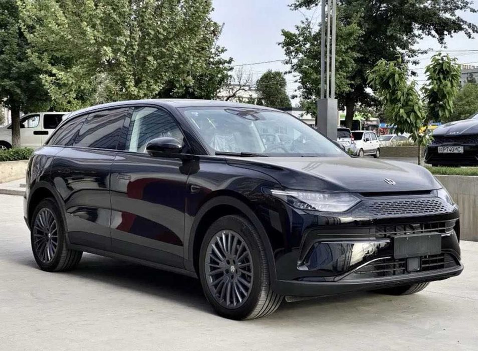 Leapmotor C11 Hybrid 200 km naqd va halol nasiya