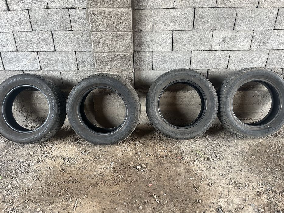 Продам шины 235/60 R18