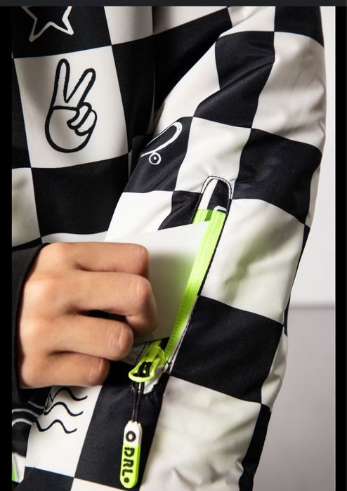 Екип за ски унисекс. Ръст 146 см.