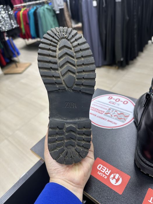 Продам детские батинки zara 31 размер