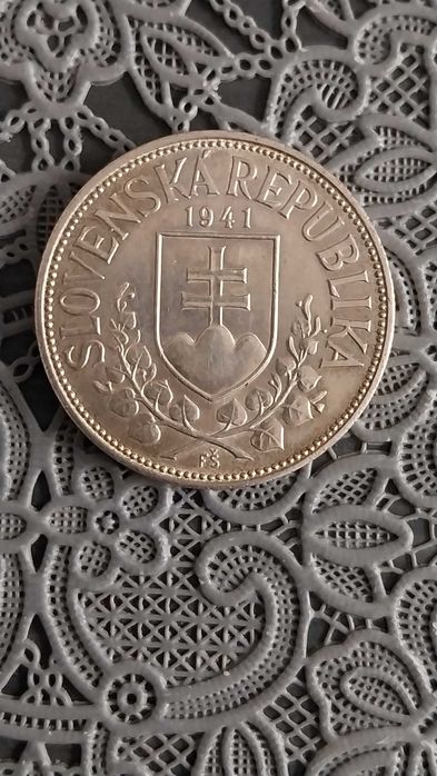 Юбилейна Сребърна монета от Словакия 20 Крони 1941 година. UNC. Св.Св Кирил и Методи.