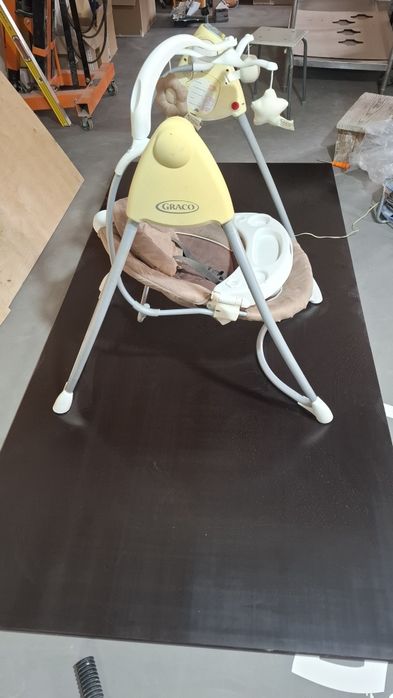 Кресло качалка шезлонг для детей Graco