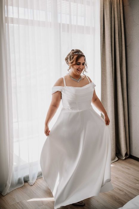 Елегантна булчинска рокля – А-линия, гъвкав размер (44-54)