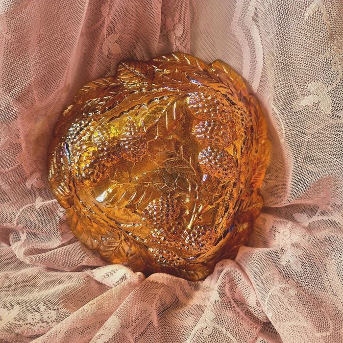 Купа от карнавално стъкло