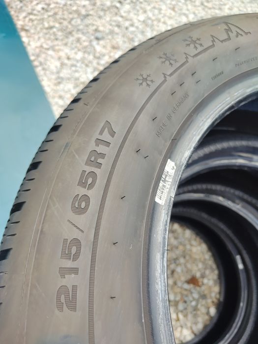 4 бр зимни 215/65/17 Dunlop
