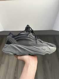 yeezy 700 v2 Moda si frumusete OLX.ro