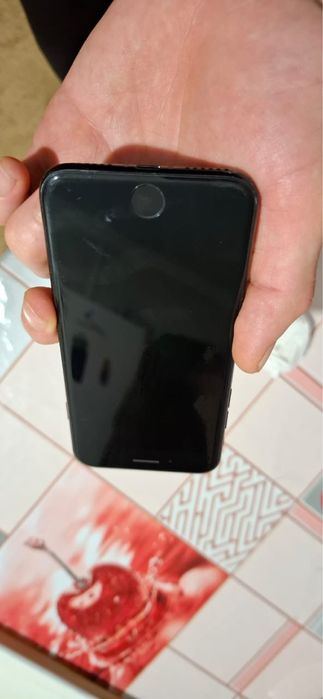 Айфон 7 в хорошем состоянии