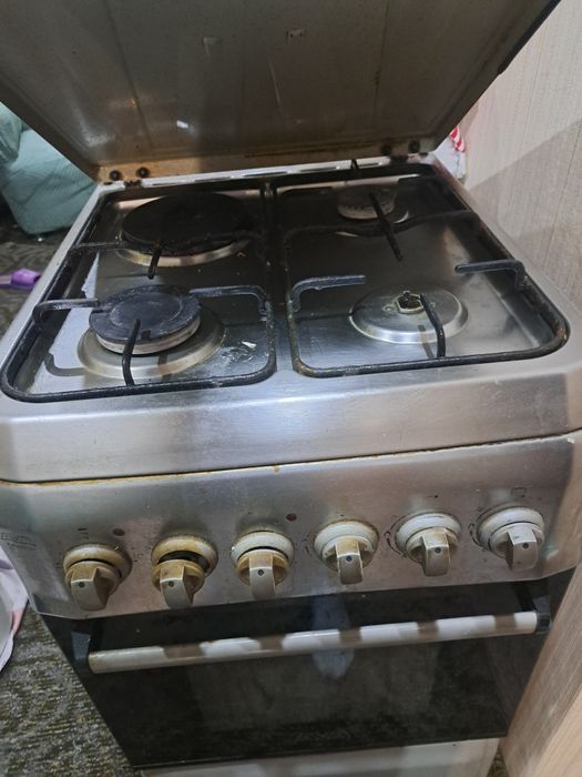 Продаём Газовую плиту